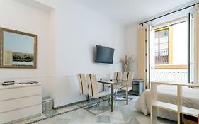Holidays Isbilia Centro